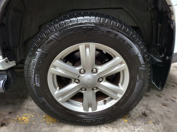 2015 Isuzu MU-X 2.5 LS-A A/T - Image 15