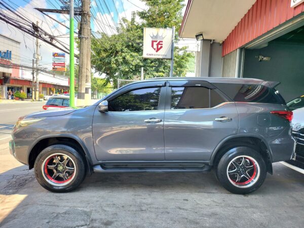 2018 Toyota Fortuner 2.4 V Diesel A/T - Image 3