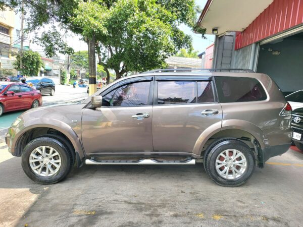 2014 Mitsubishi Montero Sport 2.4 GLX M/T - Image 3