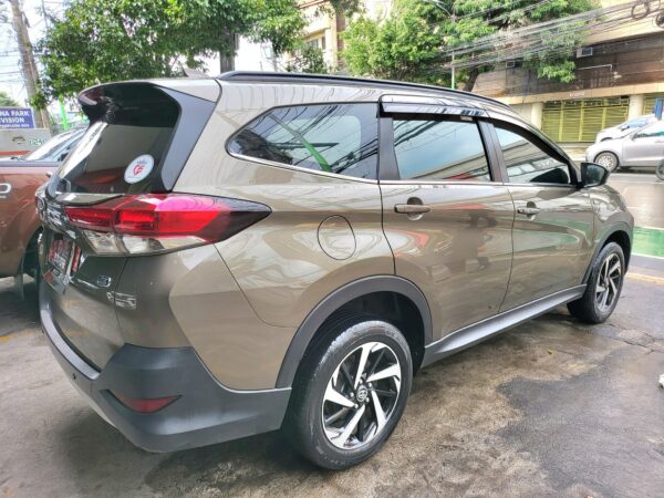 2022 Toyota Rush 1.5 G A/T - Image 6