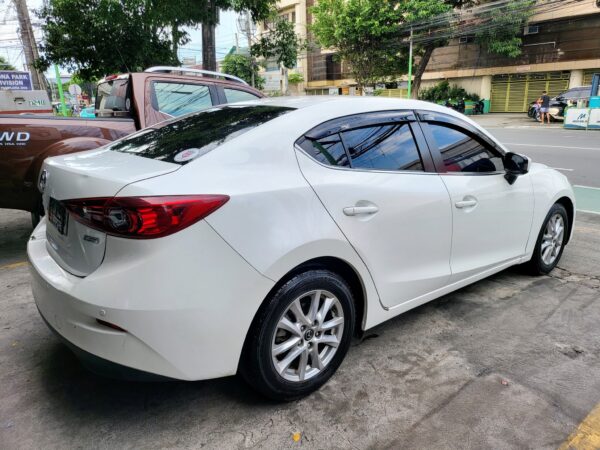 2016 Mazda 3 1.5 Skyactiv 30K KM A/T - Image 6