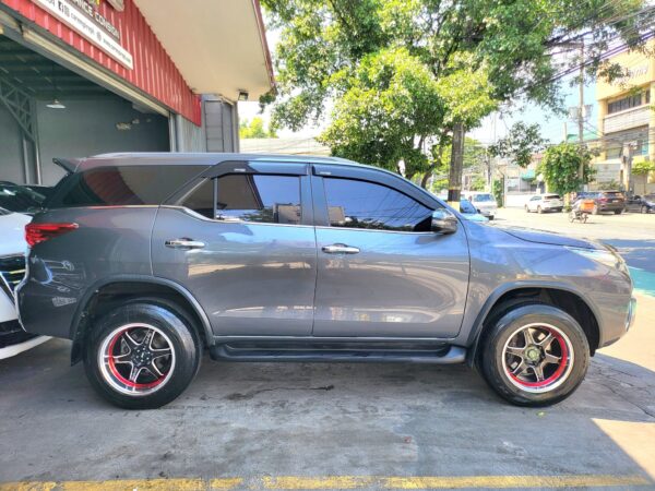 2018 Toyota Fortuner 2.4 V Diesel A/T - Image 7
