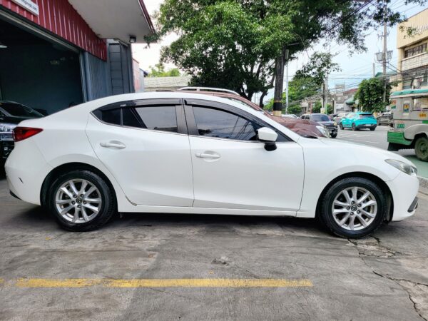 2016 Mazda 3 1.5 Skyactiv 30K KM A/T - Image 7