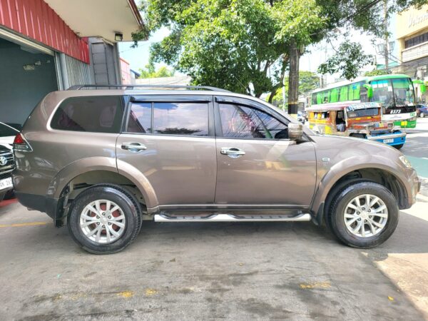 2014 Mitsubishi Montero Sport 2.4 GLX M/T - Image 7