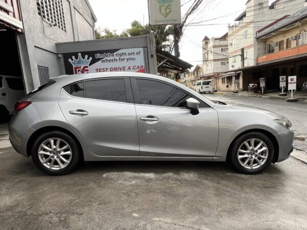 2015 Mazda 3 Hatchback 1.5 Skyactiv 20K KM A/T - Image 7