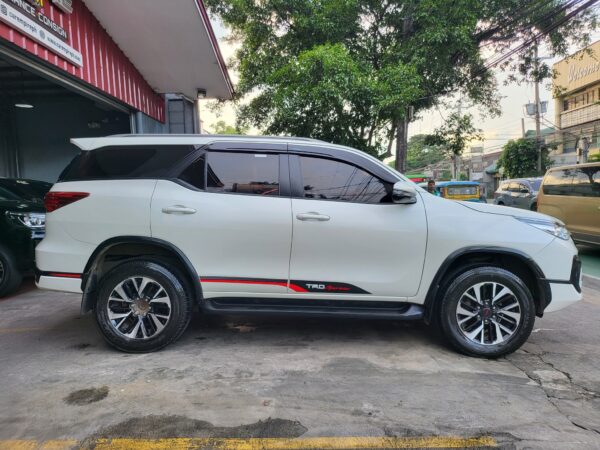 2019 Toyota Fortuner 2.4 G Diesel Loaded A/T - Image 7