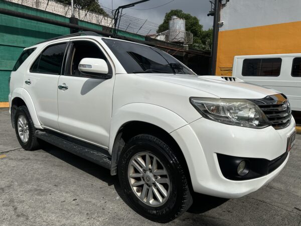 2014 Toyota Fortuner 2.5 G A/T - Image 9