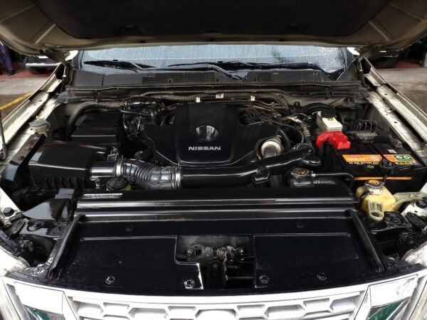 2019 Nissan Terra 2.5 VE A/T - Image 9
