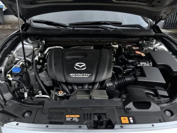 2015 Mazda 3 Hatchback 1.5 Skyactiv 20K KM A/T - Image 9