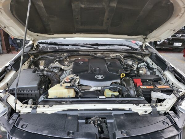 2019 Toyota Fortuner 2.4 G Diesel Loaded A/T - Image 9