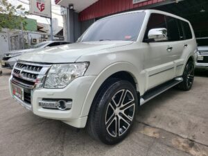 2019 Mitsubishi Pajero 3.2 GLS 4x4 Diesel 40K KM New Mags & Tires Worth 200K A/T