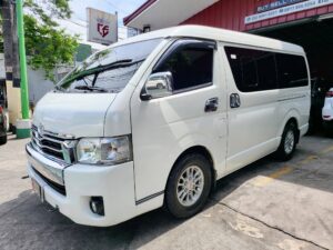 2017 Toyota Hiace Super Grandia 3.0 Leather Seats 63K KM Casa Maintained A/T