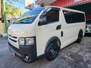 2023 Toyota Hiace Commuter 3.0 25K KM Casa Maintained M/T