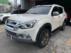 2018 Isuzu Mu-x 3.0 Blue Power 52K KM Casa Maintained A/T