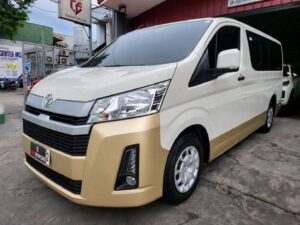2022 Toyota Hiace Commuter 2.8 Deluxe GL Look W/ Captain Seats 60K KM M/T