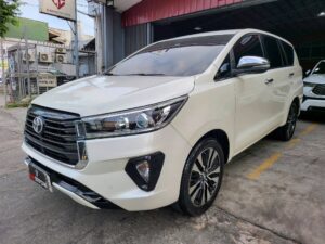 2023 Toyota Innova 2.8 V Diesel 56K KM Shop Maintained A/T