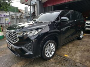 2025 Toyota Innova Zenix 2.0 V Gas 10K KM Casa Maintained A/T