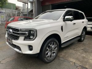 2023 Ford Everest 2.0 Titanium 4X4 W/ 4 Brand New Tires Worth 80K 46K KM Shop Maintained A/T