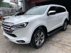 2023 Isuzu Mux 3.0 LS-A 4X2 33K KM Shop Maintained A/T